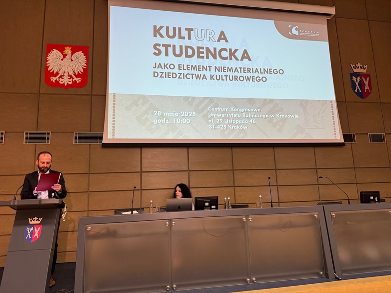 mgr Jacek Drążkiewicz podczas konferencji